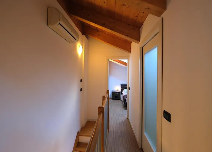 Duplex Con Doppi Servizi Piazza Aurora