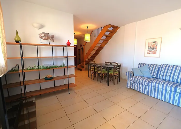 公寓 Duplex Con Doppi Servizi Piazza Aurora 利多迪迪耶索洛
