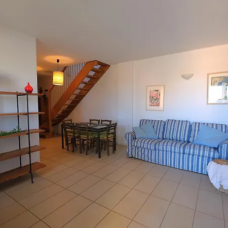 Duplex Con Doppi Servizi Piazza Aurora